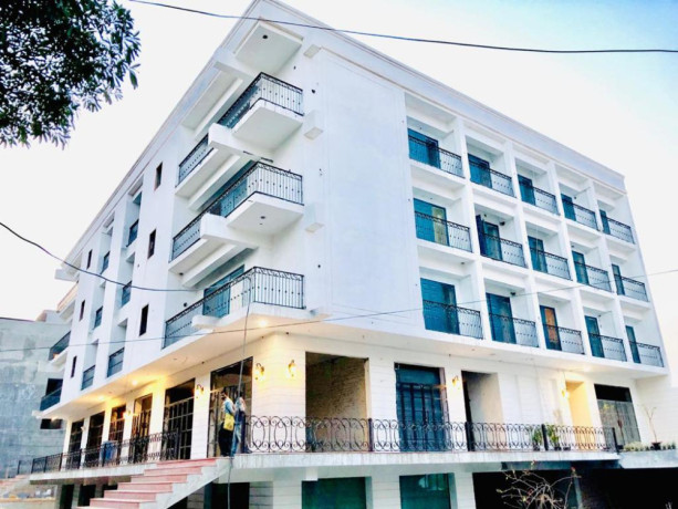 new-commercial-building-for-sale-big-2